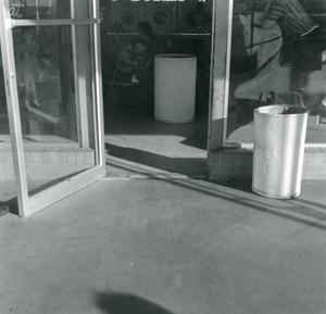 Primary view of object titled 'Penn-E-Wise Laundromat'.