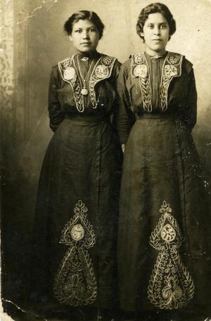 Primary view of object titled 'Nora Longhat and Annie Halfmoon Sargent'.
