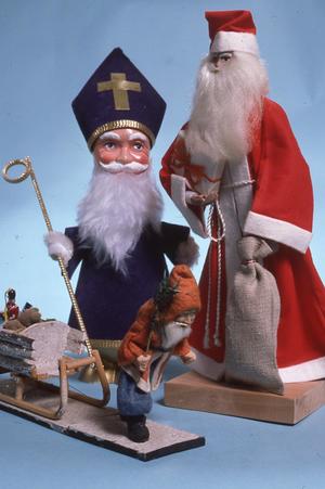 Tom Brittain's Santa Doll Collection