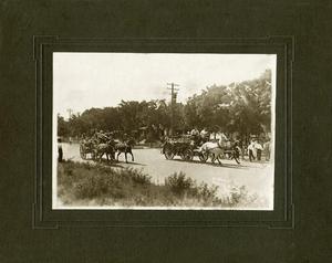 Primary view of object titled 'Wagon race (6-7-1911)'.