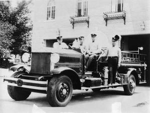 E-5 & crew (Ca. 1920's)