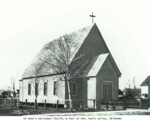 Exterior of Paul's Valley St. Mary's Episcopal Church