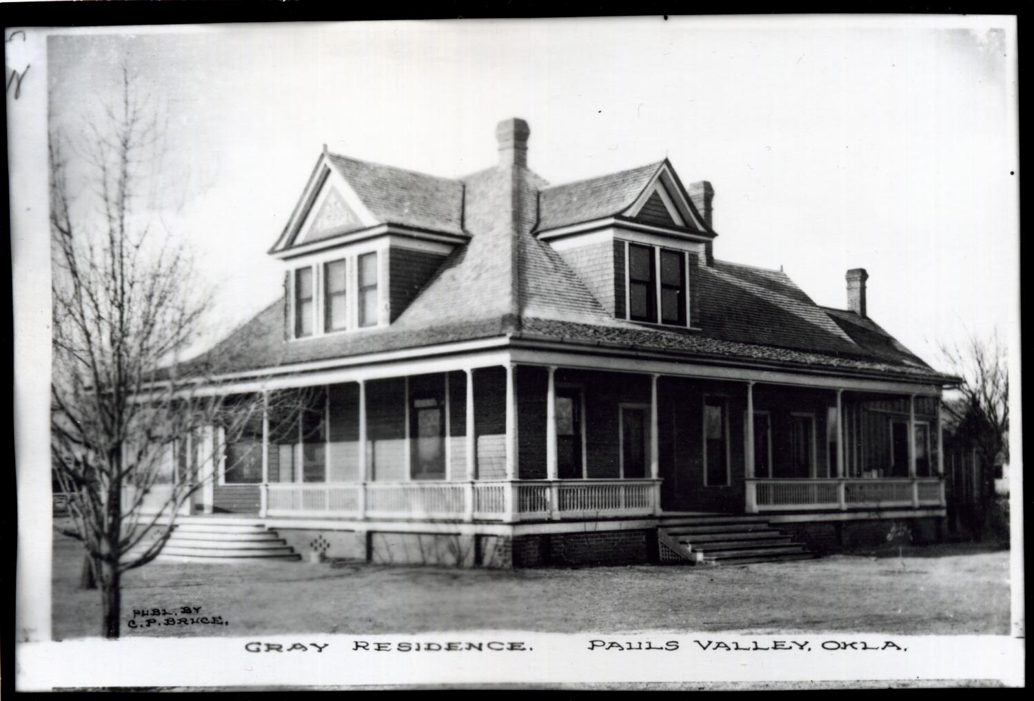 Gray's Residence in Pauls Valley, Oklahoma
                                                
                                                    [Sequence #]: 1 of 1
                                                