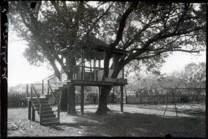 Treehouse in Pauls Valley, Oklahoma